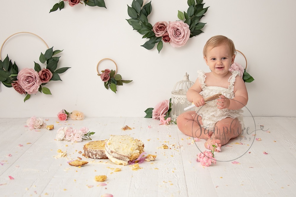Cake smash near me by Samphire Photography Sussex