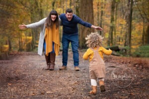 Family photographer horsham samphire photographer captures of lovely woodland family image