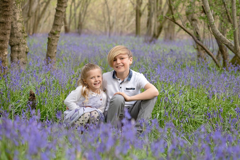 bluebell portraits Sussex outdoors siblings Samphire Photography