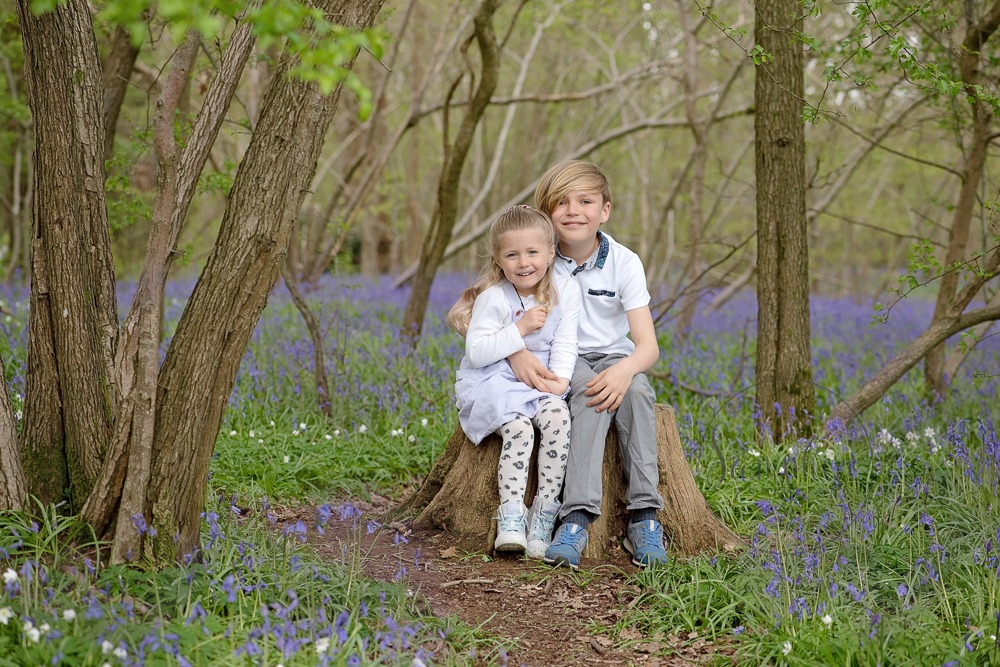bluebell portraits Sussex outdoors siblings Samphire Photography