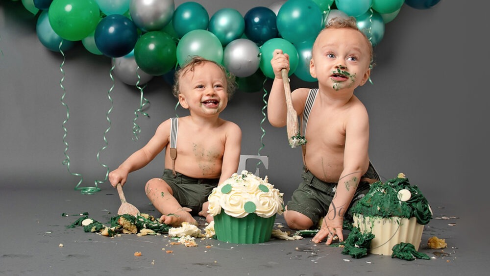 bespoke cake smash for twins