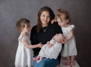 Independent Mothers Days Gift of a portrait session with Samphire Photography