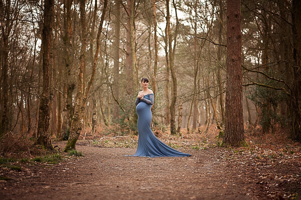 maternity portrait in the woods